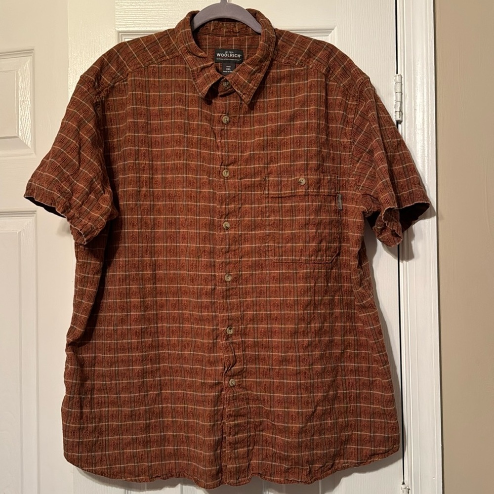💙 Woolrich Button Down Shirt